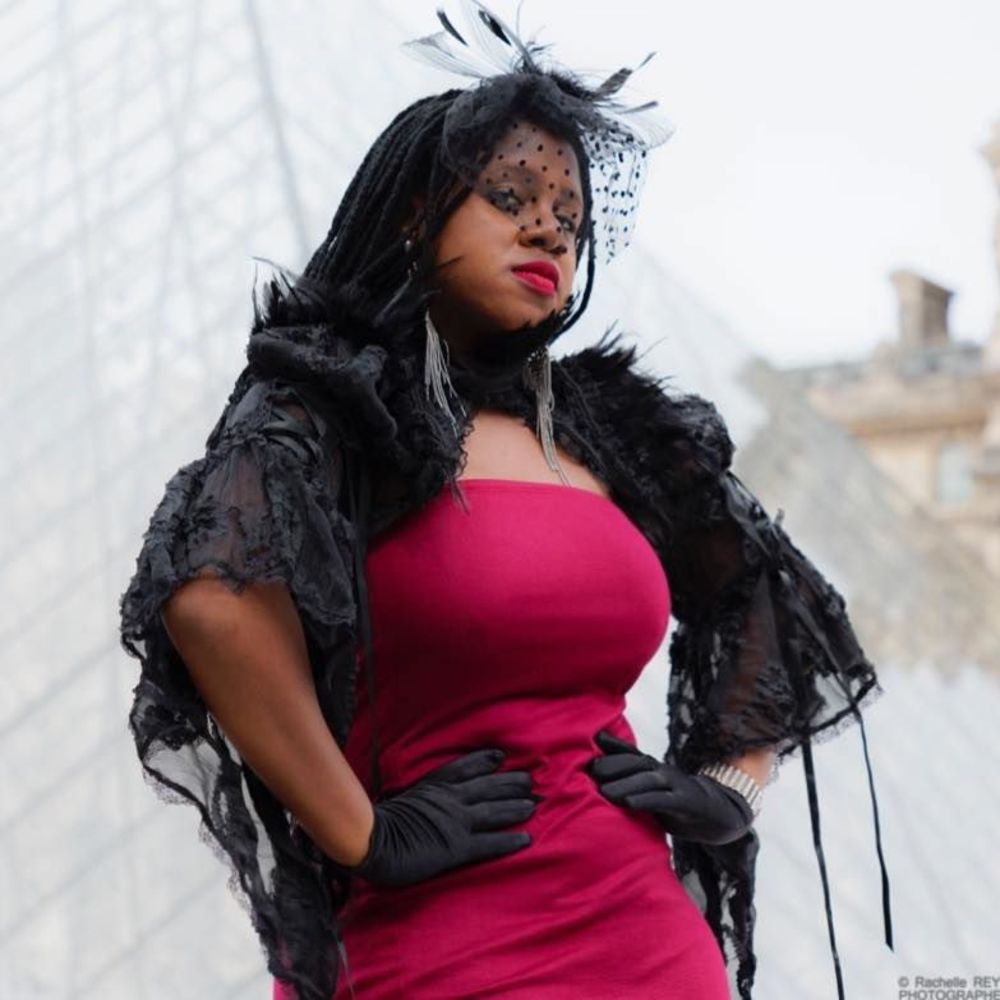 Meet your Posher, Calaya